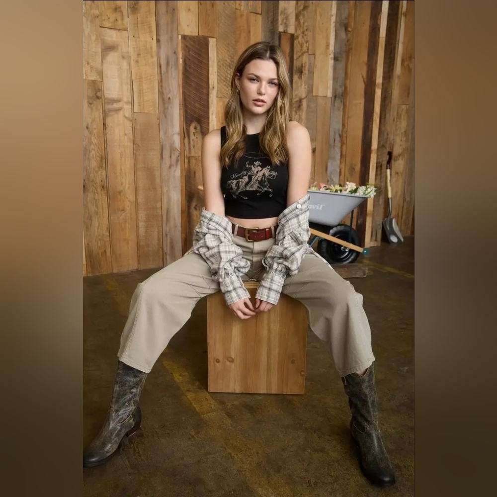 J.O.A. Beige Cropped Wide-Leg Jeans barrel